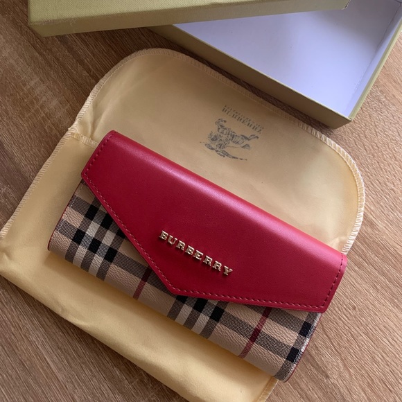 Burrberry Vintage Check and Leather Wallet - Picture 3 of 7